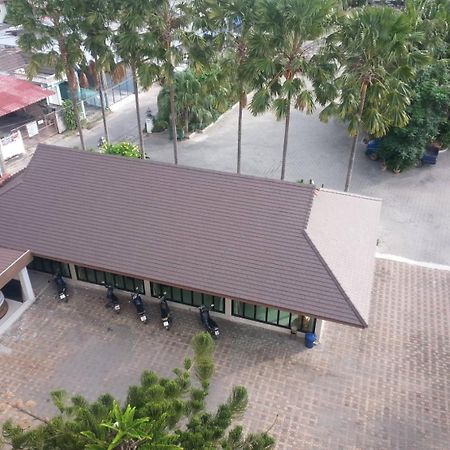 Palm Ville Pass Up Mansion Чонбури Екстериор снимка